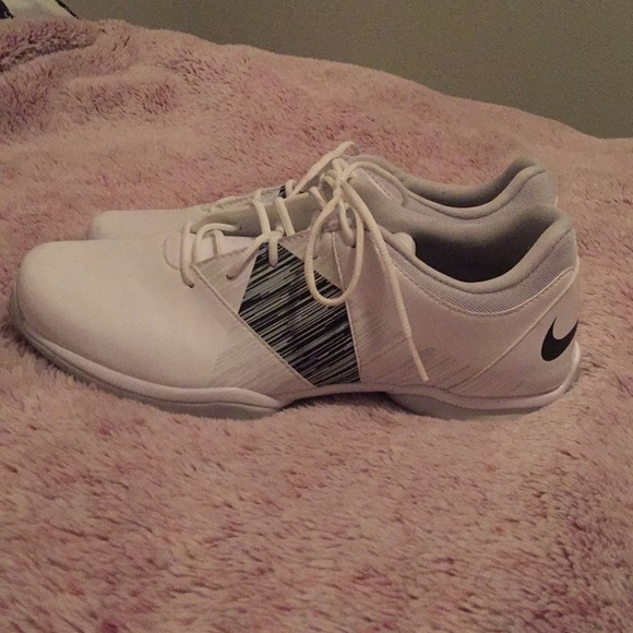 Nike Shoes - Nike golf shoes